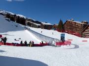 Table Verte - Tapis roulant/Moving Carpet recouvert d’une galerie