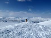 Le guide lors de l’héliski à Riksgränsen