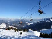 Schöngrat-3er-Sesselbahn - 3 places | Télésiège à pinces fixes