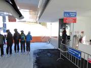 Personnel attentif au télésiège