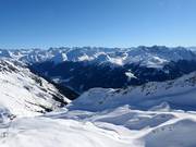 Vue depuis le Grasjoch en direction du secteur skiable Nova