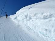 Il y a toujours beaucoup de neige dans la station de ski Björkliden.
