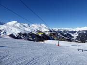 De larges pistes dominent à Schöneben.