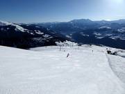 Des pistes larges dans le domaine skiable de Brigels/Waltensburg/Andiast