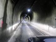 Le tunnel à voie unique de Munt La Schera depuis la Suisse
