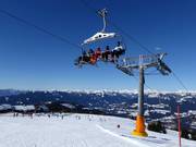 Larges pistes au télésiège Neugarten 8er-Carving Jet