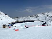 Lac de retenue dans le domaine skiable Sierra Nevada