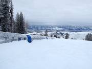 Piste d'entraînement avec tapis roulant à la station supérieure