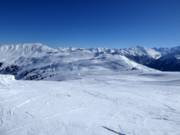 Vue sur le domaine skiable en direction de la gare amont de Neukirchen et du Hohe Tauern