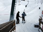 Personnel attentif aux téléskis